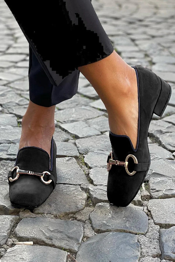 Taelirae | Black Loafers With Golden Bit