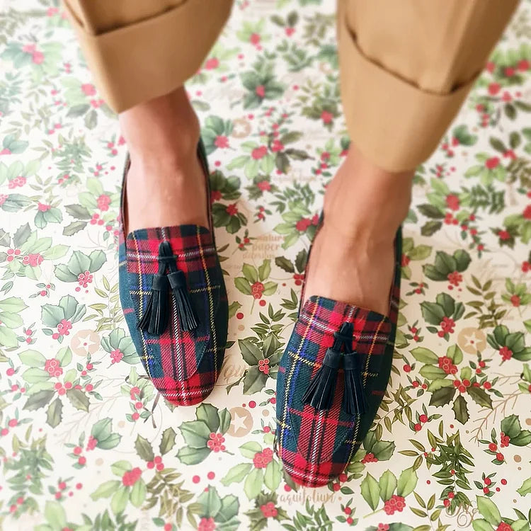 Vionna | Scottish Chic Loafer With Fringes