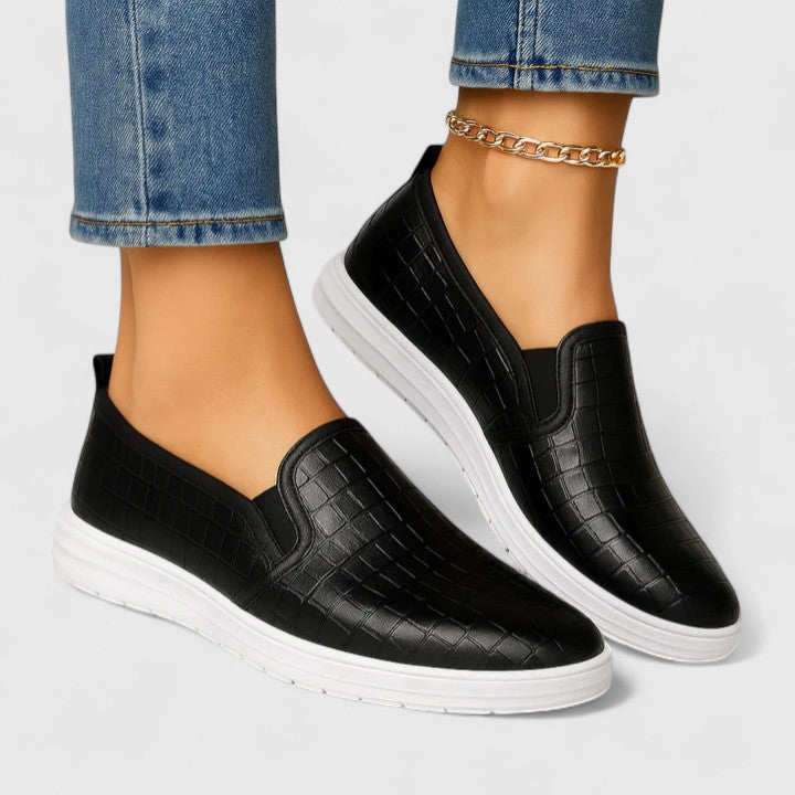 Black / 10 US | 41 EU