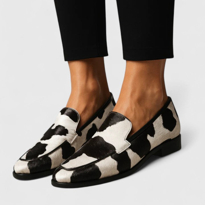 Black and White / 12 US | 43 EU