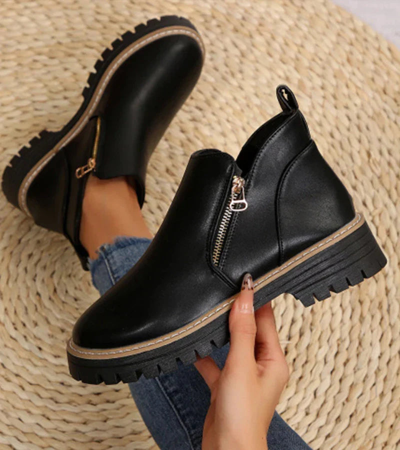 Black 1 / 11 US | 42 EU