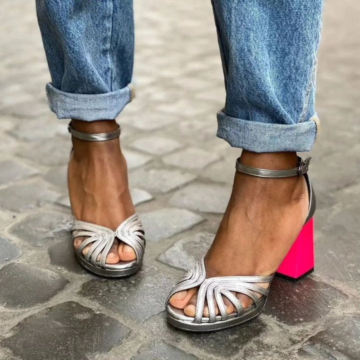 Vynarae | Classic Heels