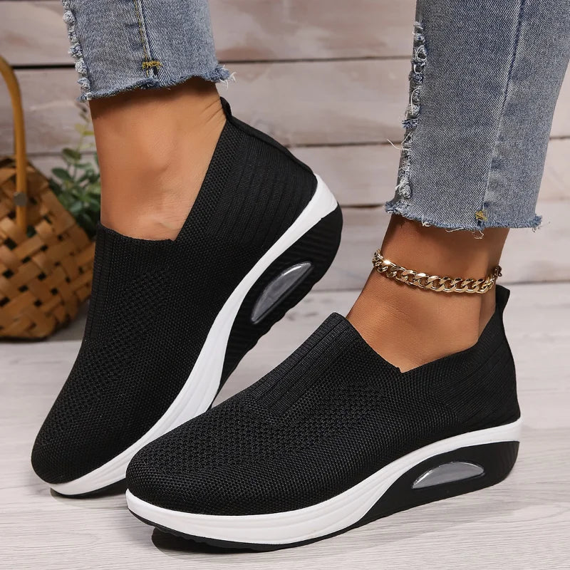 Black / 11 US | 42 EU