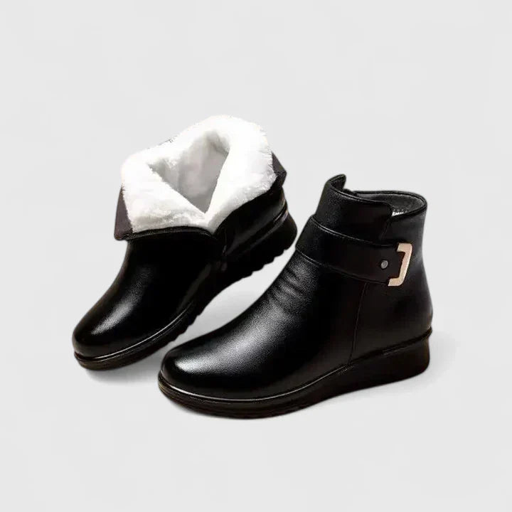 Black White / 11 US | 42 EU