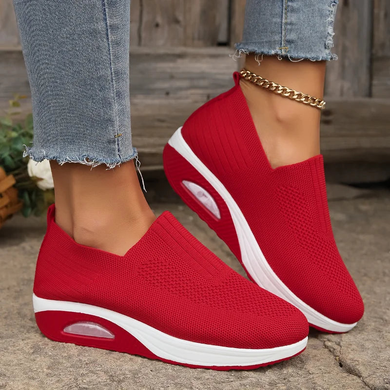 Red / 11 US | 42 EU