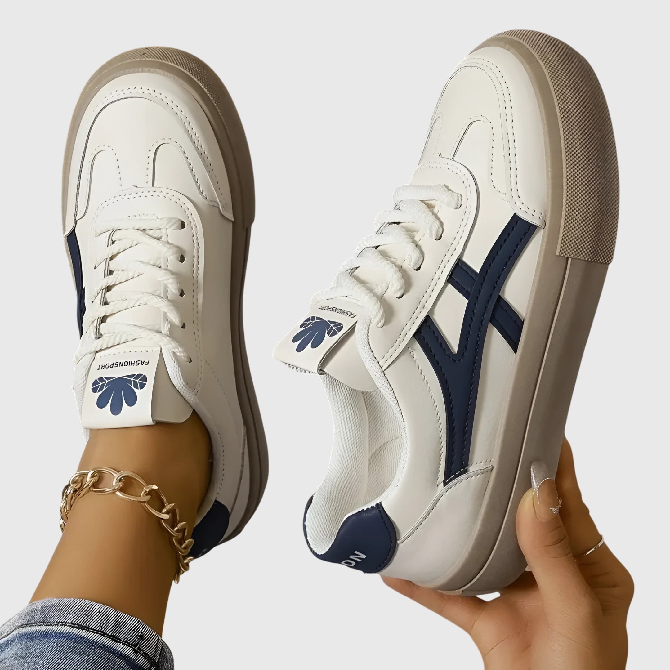 Blue / 9 US | 40 EU